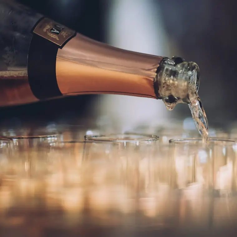 Style reference photo for Coravin Sparkling